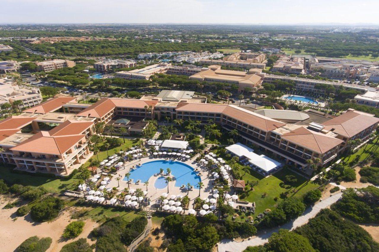 Hipotels Barrosa Palace & Spa Chiclana de la Frontera Ngoại thất bức ảnh Aerial view of the resort