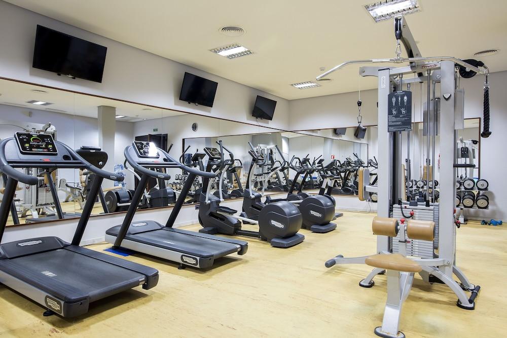 Hipotels Barrosa Palace & Spa Chiclana de la Frontera Ngoại thất bức ảnh A gym in a hotel