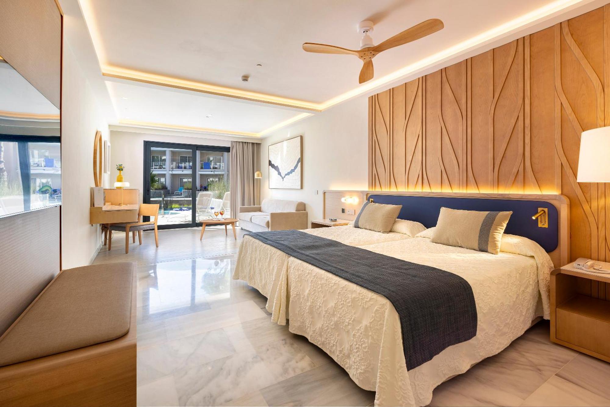 Hipotels Barrosa Palace & Spa Chiclana de la Frontera Ngoại thất bức ảnh Deluxe Room